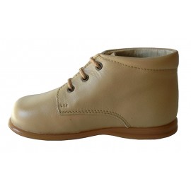 Botita cordones piedra.